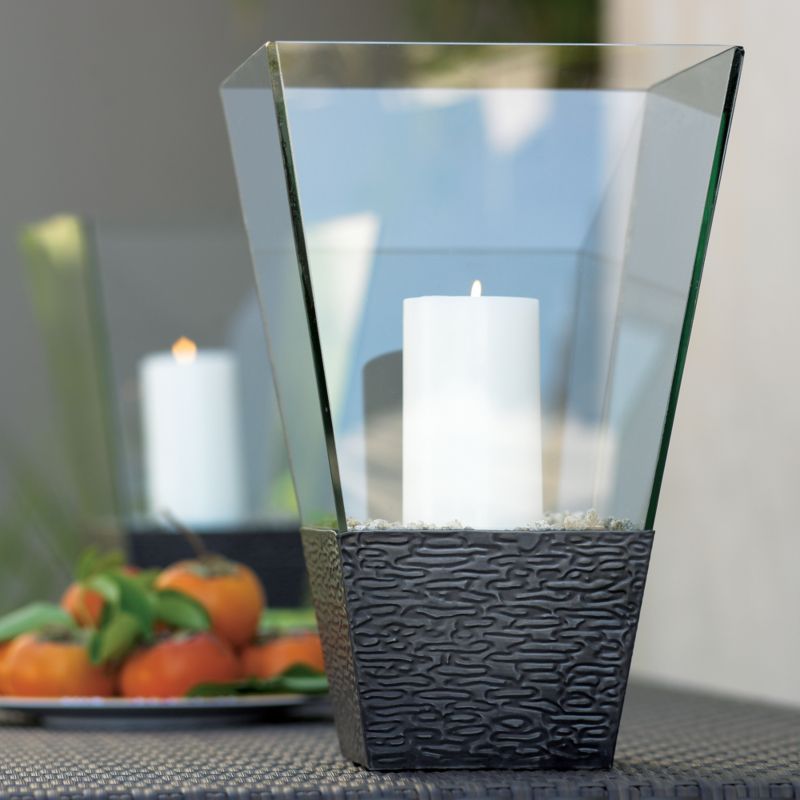 Aveline Lantern