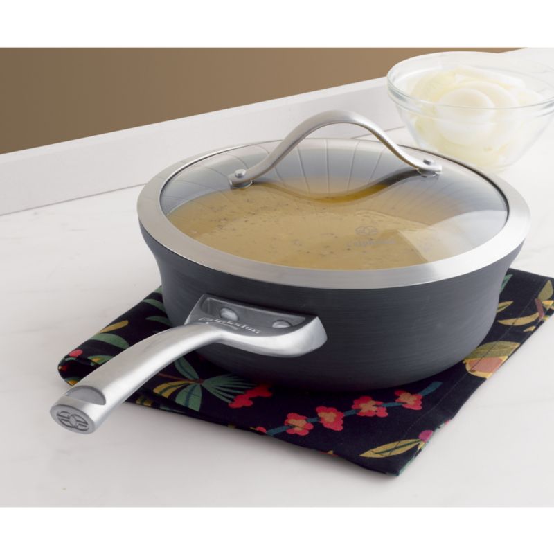 Calphalon (r) Contemporary Non-Stick Shallow Saucepan