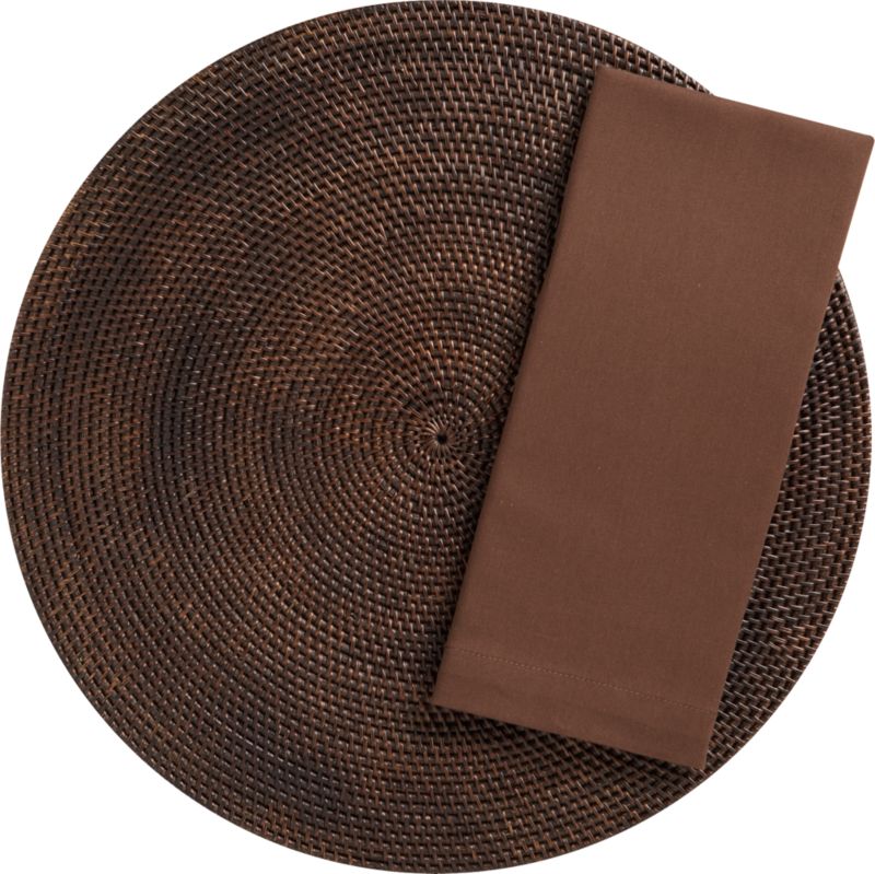 Casablanca Round Placemat and Cotton Cappuccino Napkin