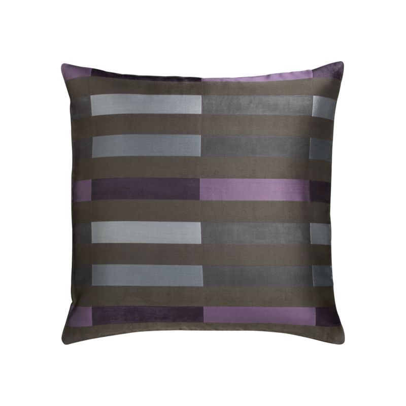 CharlainePillow23inF11