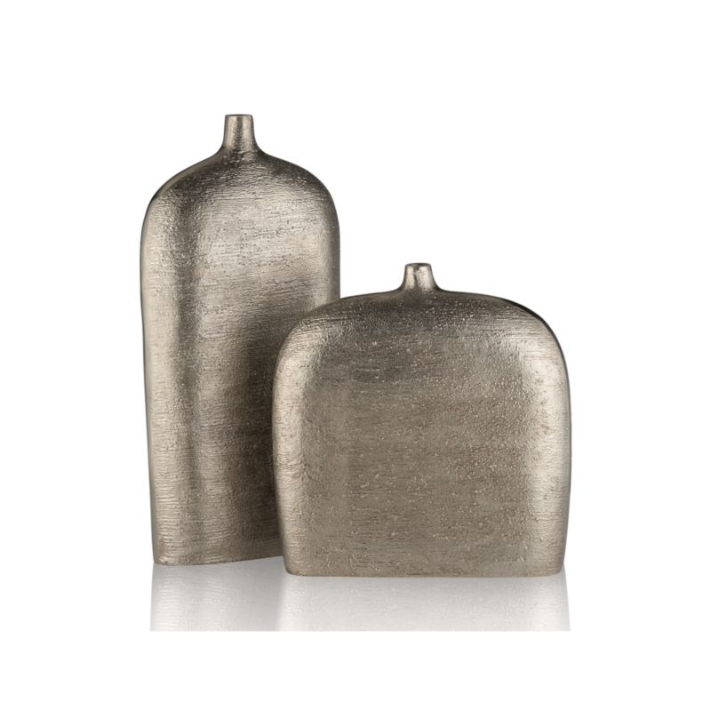 Deirdre Vases