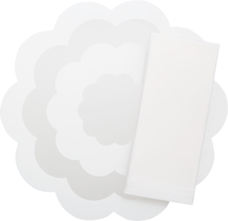 Fleur White Placemat and Classic White Napkin