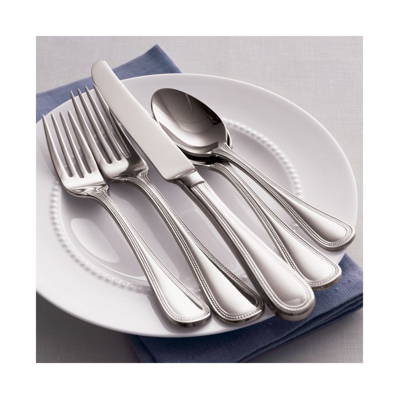 Share pics of your everyday china, flatware, stemware!
