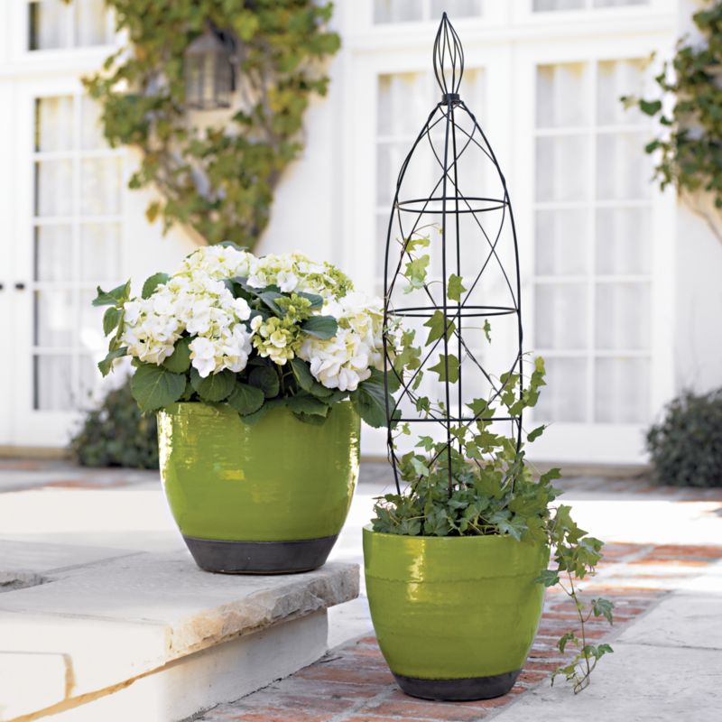 Curved Pots