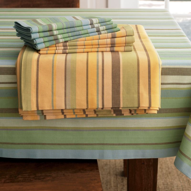 Kendall Tablecloths/Napkins