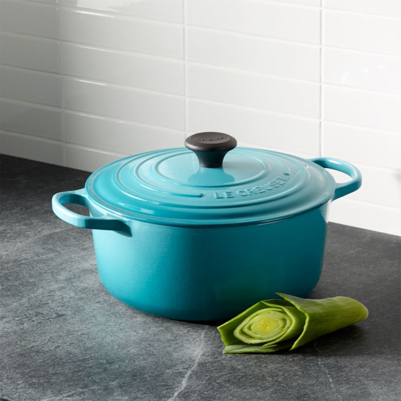 Le Creuset ® Signature 5.5-qt. Round Caribbean French Oven with Lid