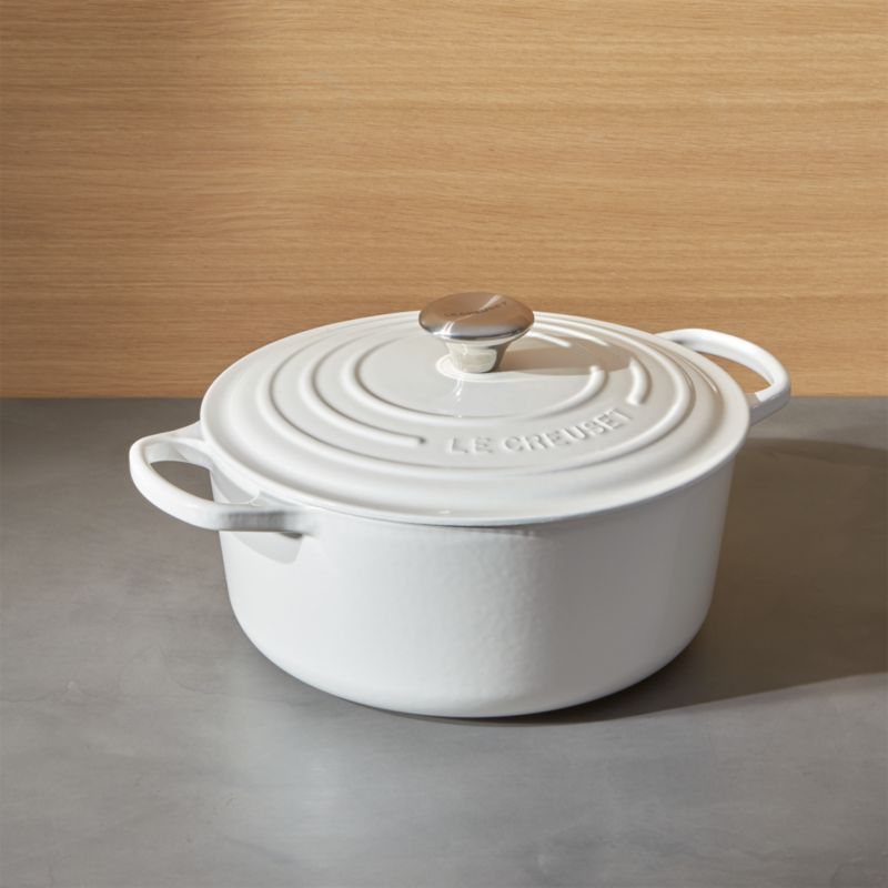 Le Creuset ® Signature 5.5-Qt. Round White French Oven with Lid