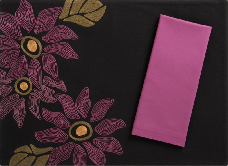 Lucinda Placemat and Cotton Magenta Napkin