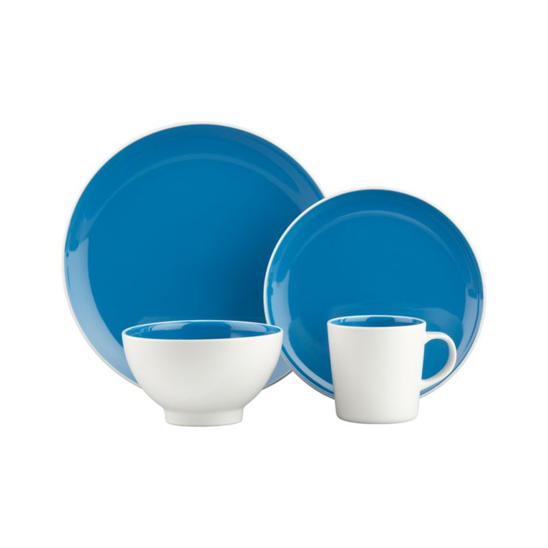 Max Pool Blue Dinnerware