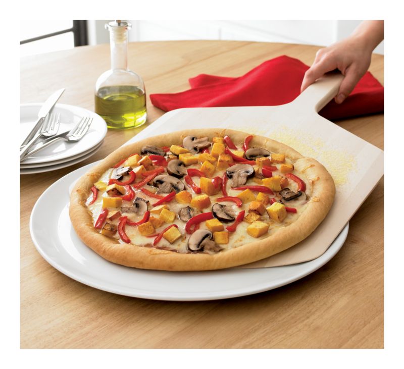 PizzaPeelWPizzaPlatterFB10
