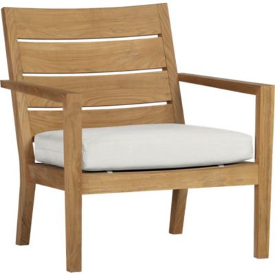 Regatta Lounge Chair with Sunbrella® White Sand Cushion