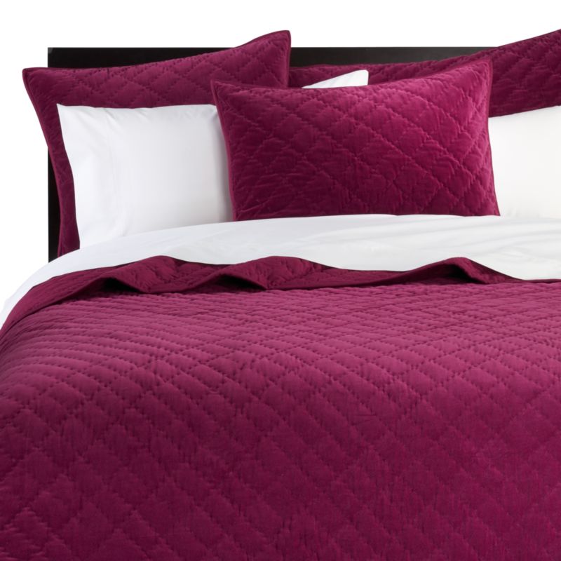 Velvet Pickstitch Berry Bed Linens