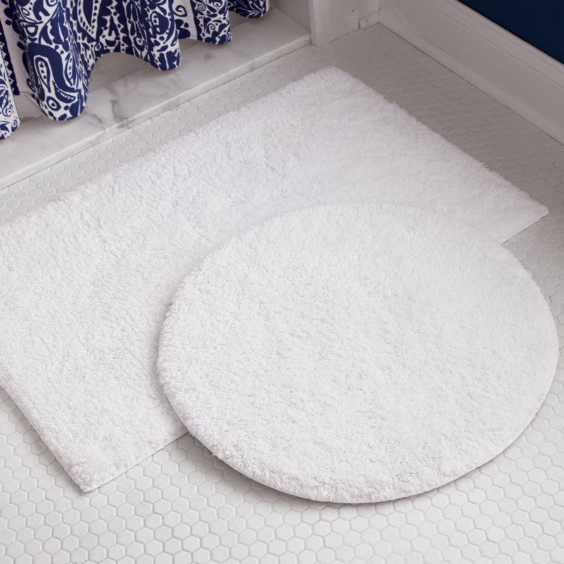 White Round Bath Rug