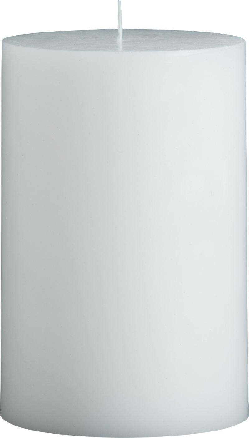 white pillar candle
