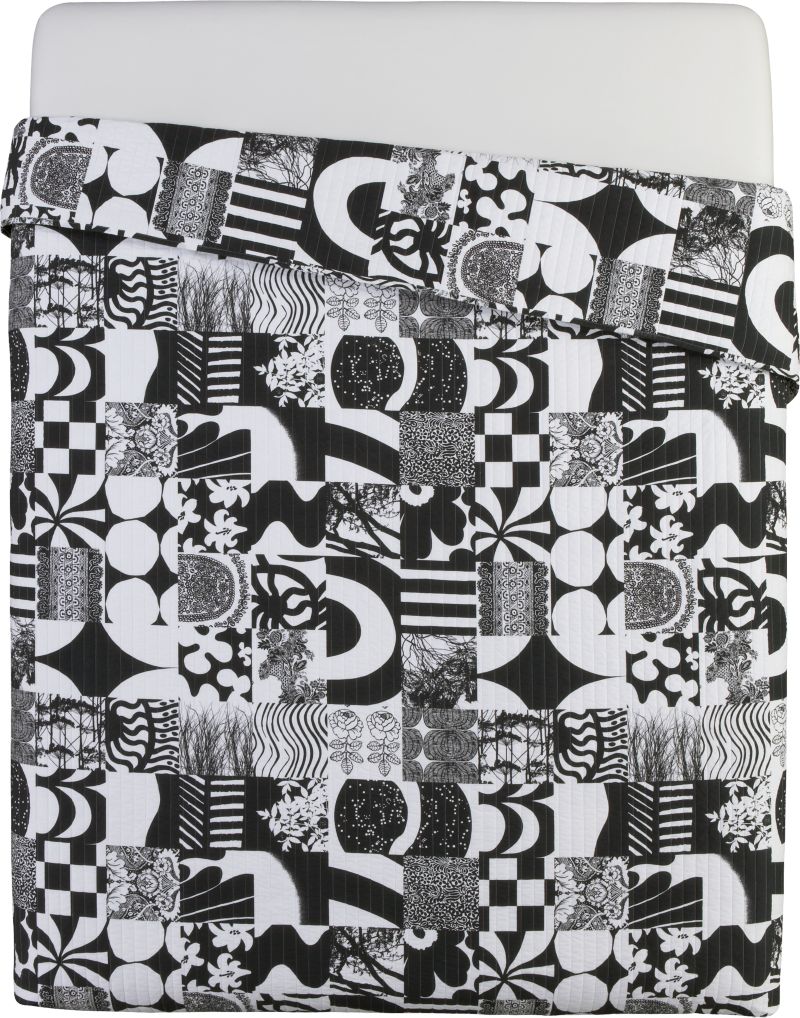 Marimekko Yhdessä Black King Quilt