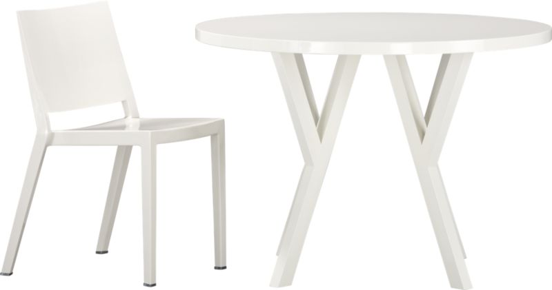 5-Piece Ypsilon Round Dining Set