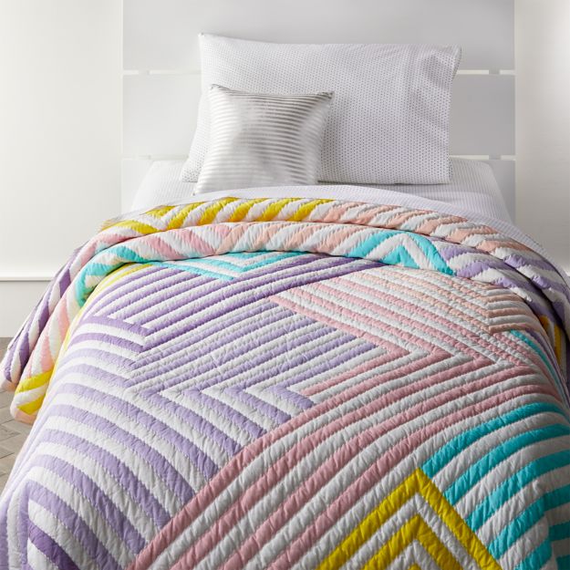 Pastel Striped Quilt FullQueen in Kids Quilts & Duvets + Reviews