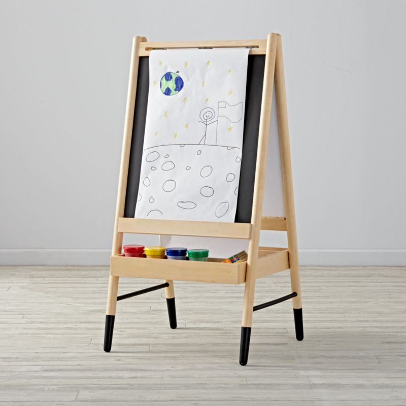 kids art easel