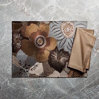Ashlyn Embroidered Placemat and Fete Brindle Brown Cloth Napkin