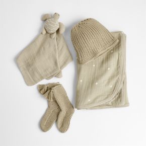 Image of Sea Turtle 4-Piece Organic Cotton Baby Swaddle Gift Set