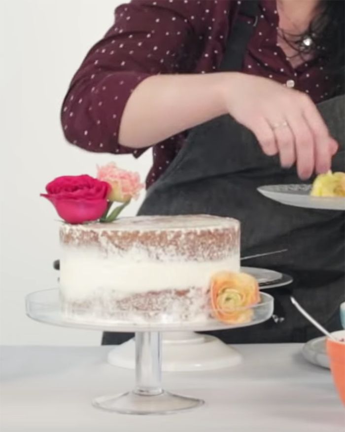 How to Make a Naked Cake