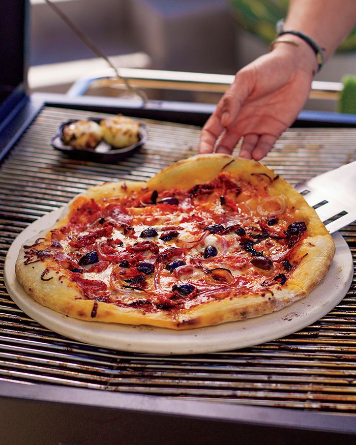 How to Grill Pizza