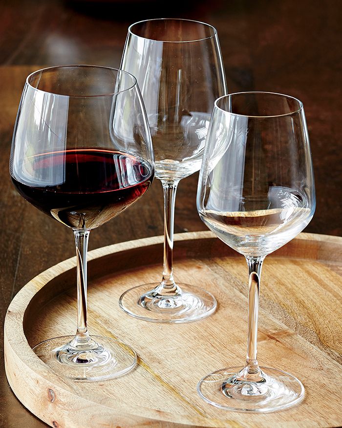 Guide to Types of Bar Glasses