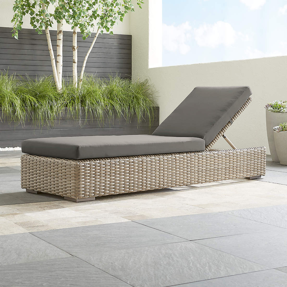 outdoor chaise lounge under $100