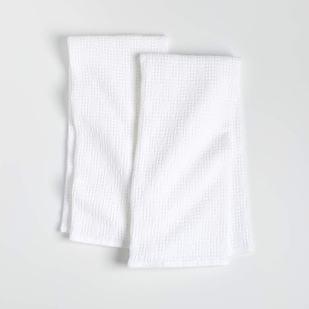 white cotton dish towels