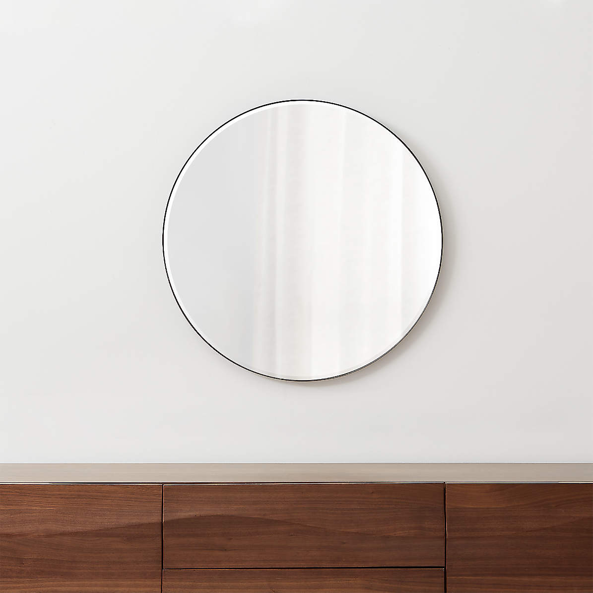 black round mirror