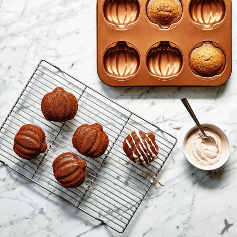Pumpkin Streusel Muffins