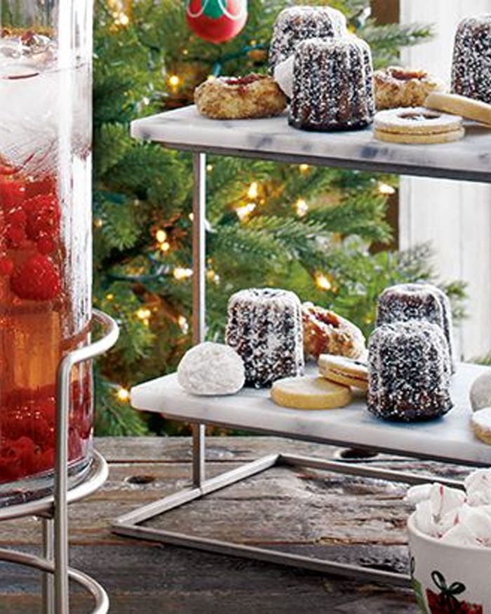 How to Host a Christmas Party