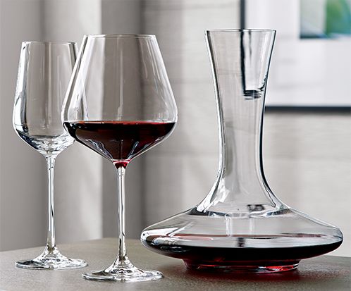 A Guide to Decanting and Serving Wine