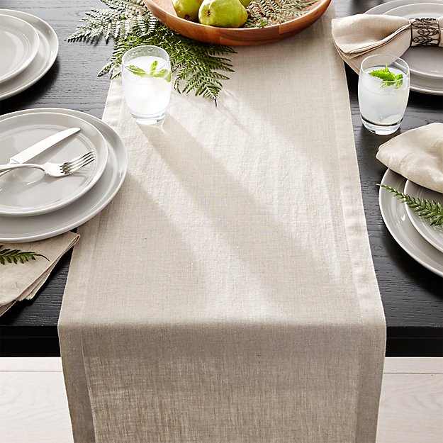 Linen table runner