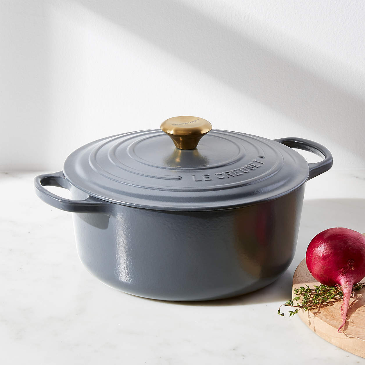 Le Creuset ® Signature 5.5-Qt. Graphite Grey Round Dutch Oven