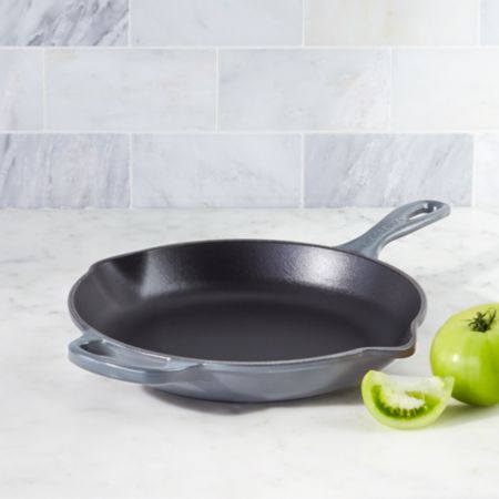 Le Creuset ® Signature 1.75-Qt. Graphite Grey 10" Skillet