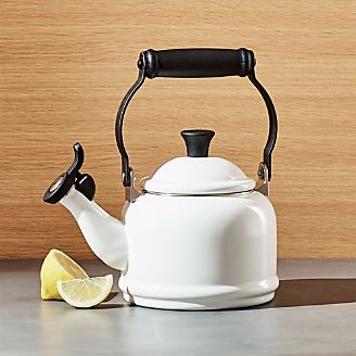 Le Creuset © 1.25-Qt. Demi White Tea Kettle