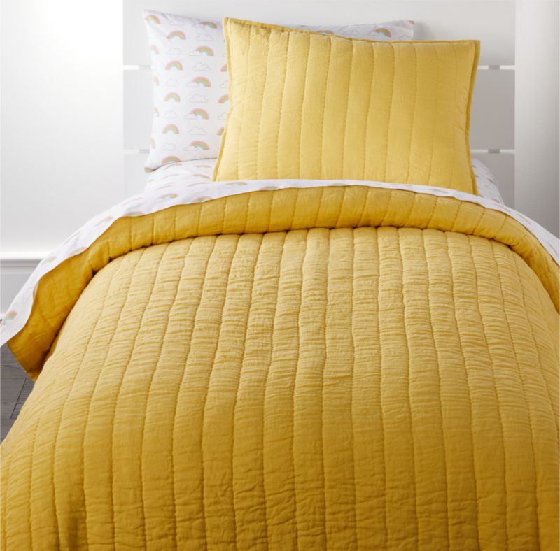 yellow quilt bedding