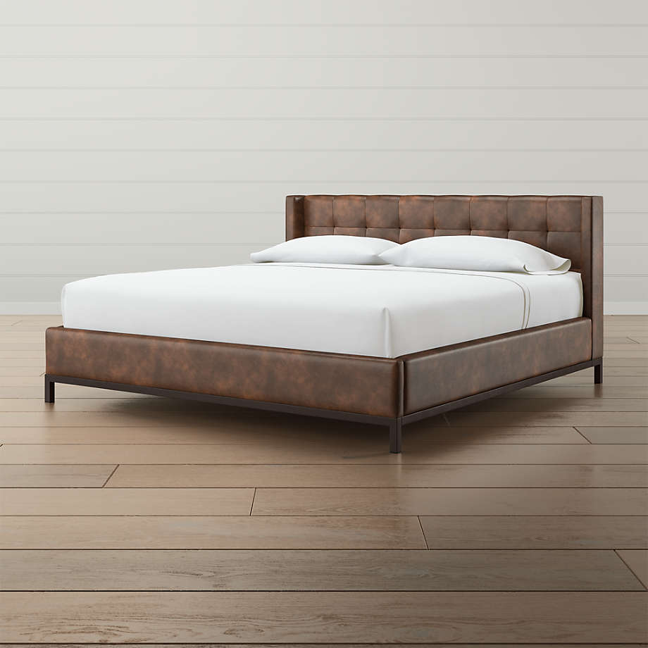 Maxwell Leather Bed Vintage Crate And Barrel - Wood And Leather Bed Maxwell Leather Bed Vintage Crate And Barrel - Wood And Leather Bed