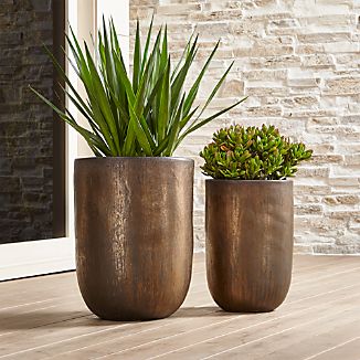 Outdoor Planters, Pots and Garden Tools | Crate and Barrel