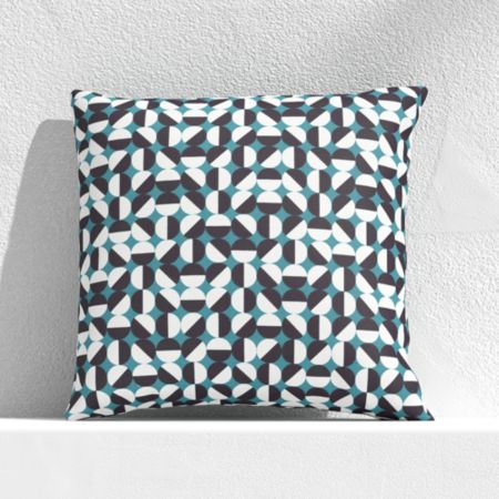 Mod Circle Harbor Blue 20 Outdoor Pillow Crate And Barrel