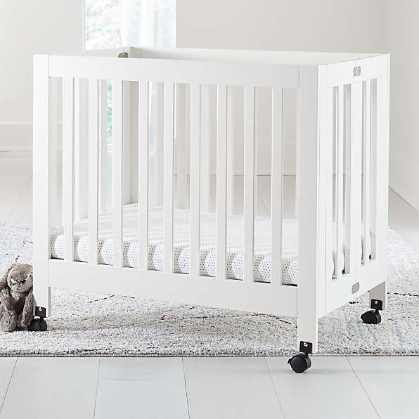 land of nod mini crib