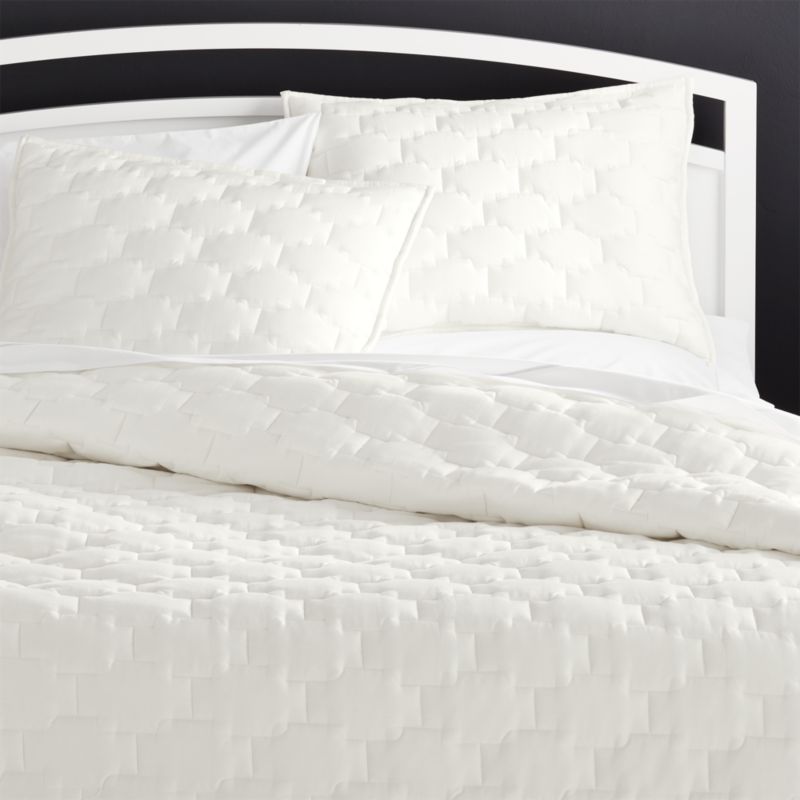 Palazzo White Quilts And Pillow Shams Crate And Barrel