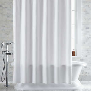 bathrooms with shower curtains
