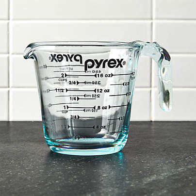 can pyrex go in the microwave