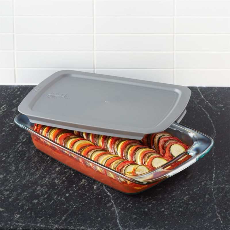 pyrex dishes with lids
