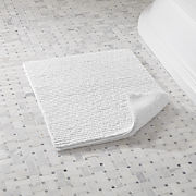 white bath mat