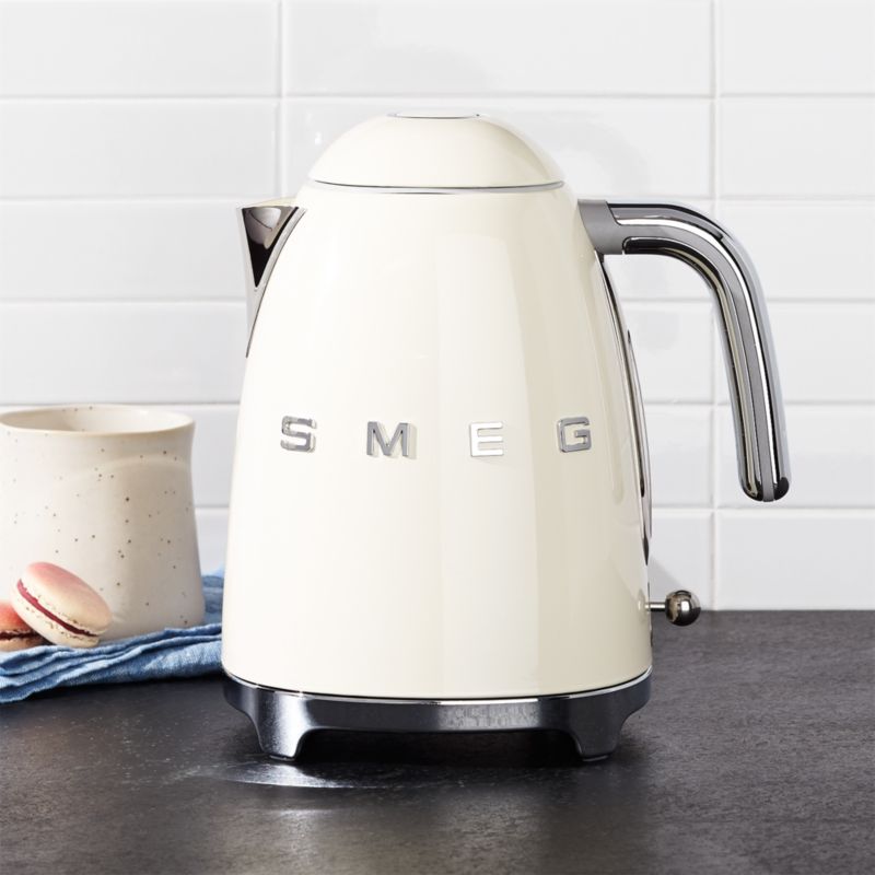 Smeg Cream Retro Electric Kettle + Reviews Crate and Barrel