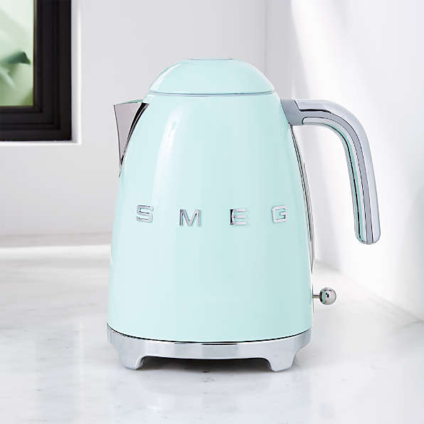 green and cream kettle