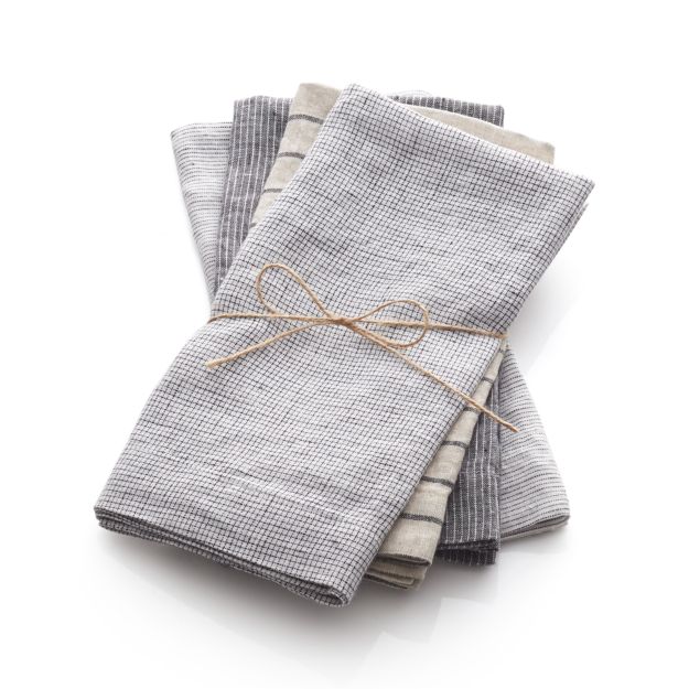 Suits Linen Cloth Dinner Napkins, Set of 4 in Napkins + Reviews Crate